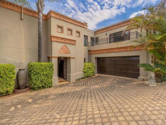 4 Bedroom House in Eagle Canyon Golf Estate