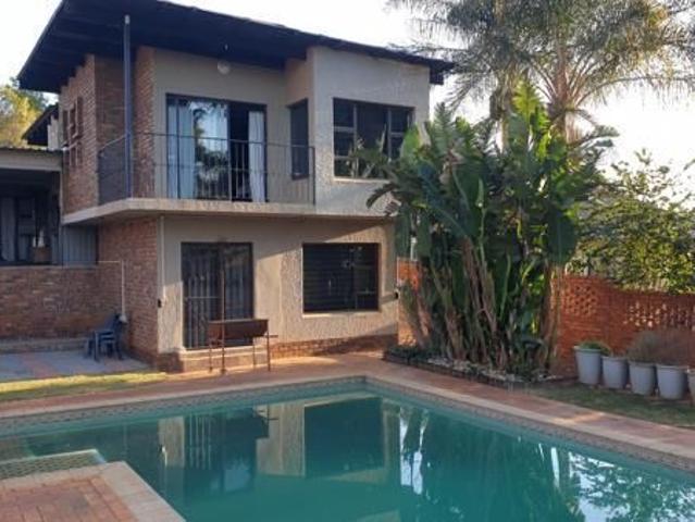 4 Bedroom House in Eldoraigne