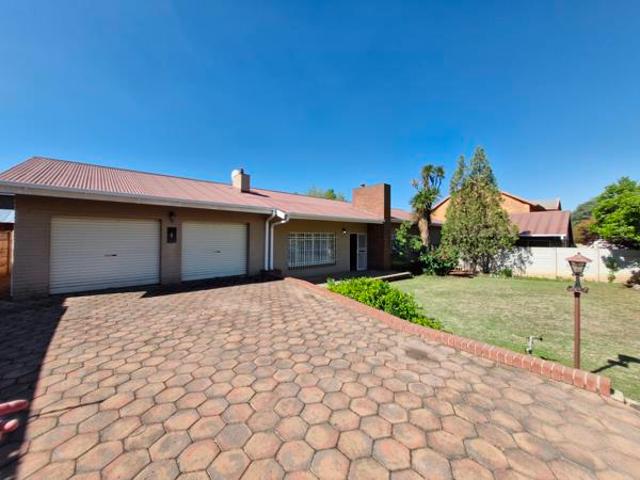 4 Bedroom House in Eureka