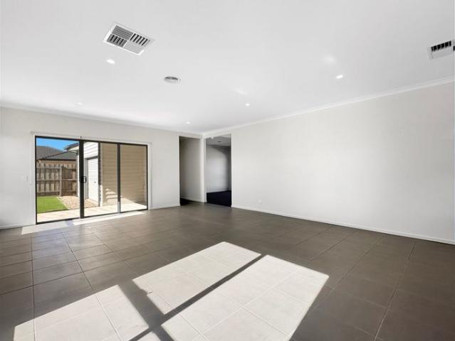 4 Bedroom House in Eynesbury