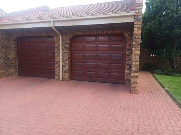 4 Bedroom House in Falcon Ridge