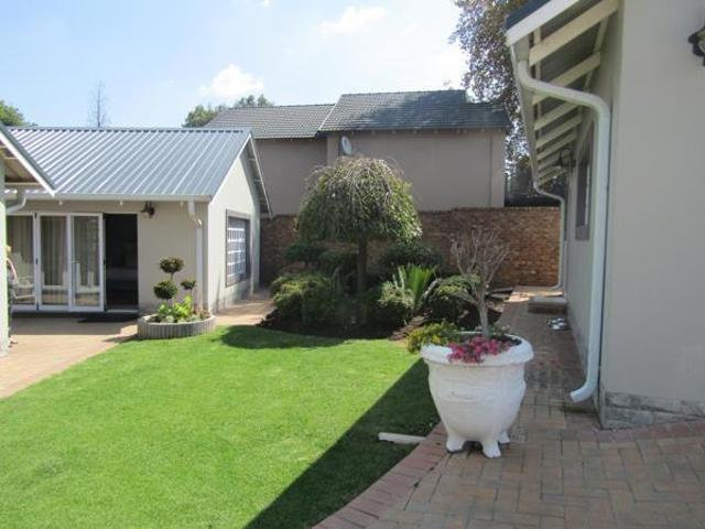 4 Bedroom House in Farrarmere