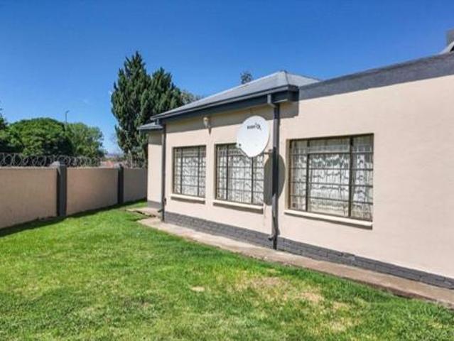 4 Bedroom House in Ficksburg