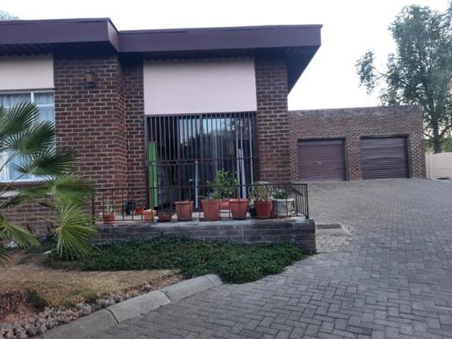 4 Bedroom House in Ficksburg