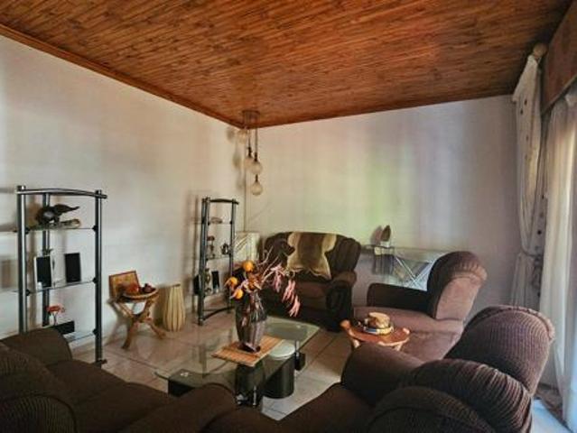 4 Bedroom House in Flora Park