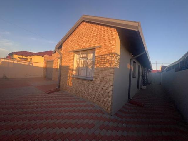 4 Bedroom House in Kagiso