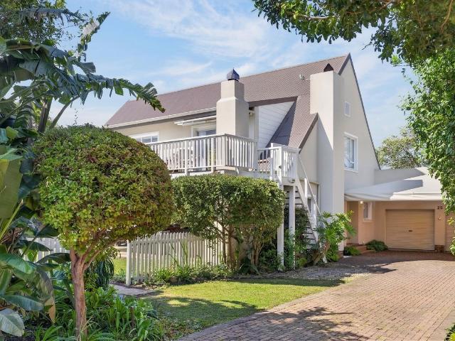 4 Bedroom House in Keurbooms River