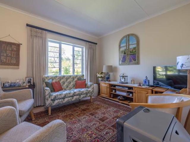 4 Bedroom House in Kenton On Sea
