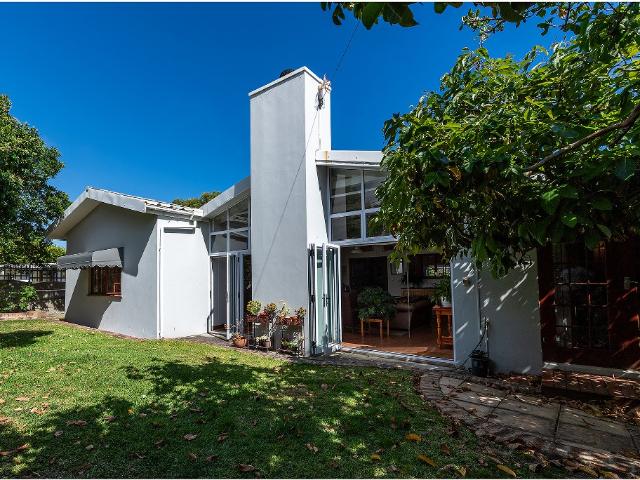4 Bedroom House in Klein Berlyn