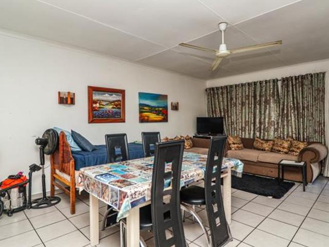 4 Bedroom House in Riverside