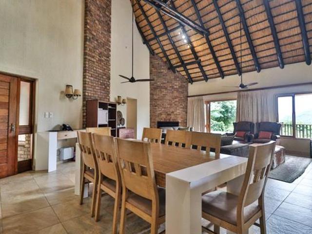 4 Bedroom House in Hazyview