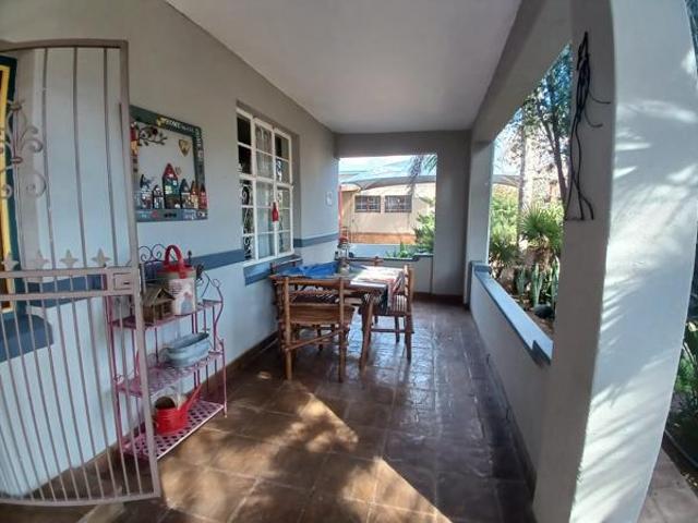 4 Bedroom House in Herlear