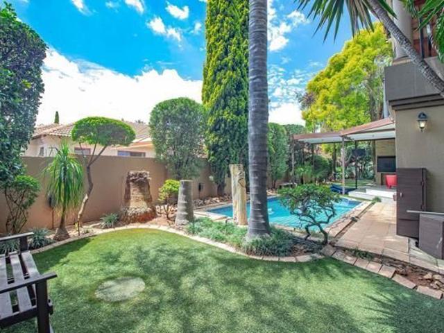 4 Bedroom House in Highveld