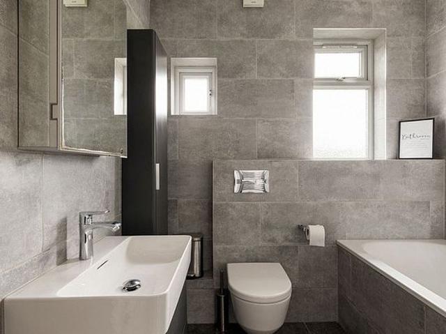4 bedroom house in Ilford