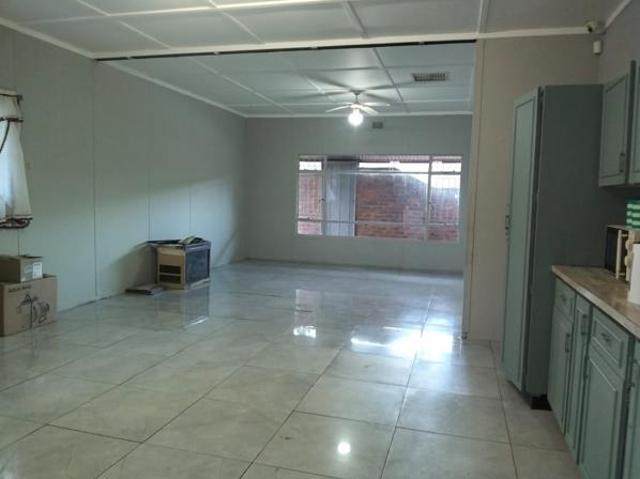 4 Bedroom House in Olifantshoek