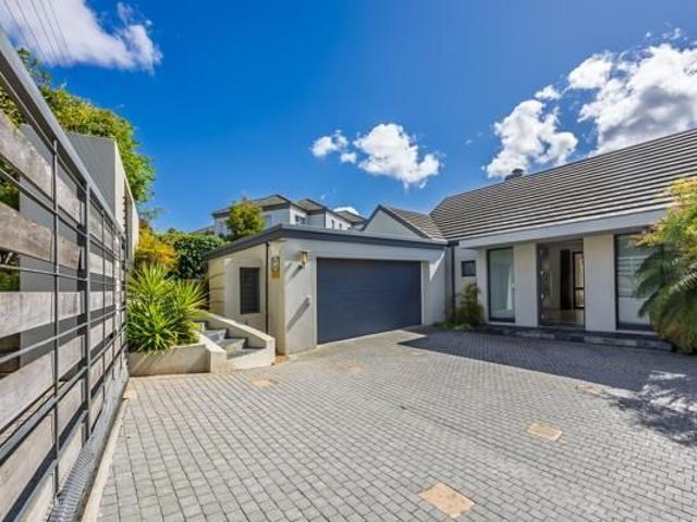 4 Bedroom House in Oude Westhof