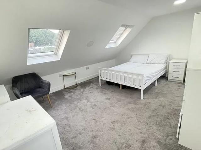4 bedroom house in London