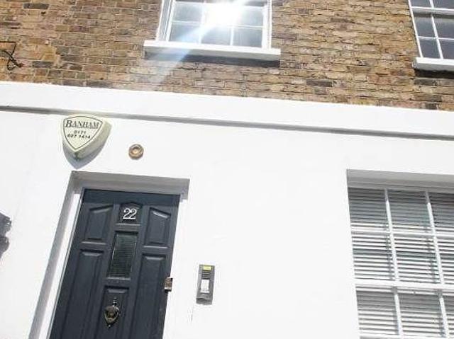 4 bedroom house in London