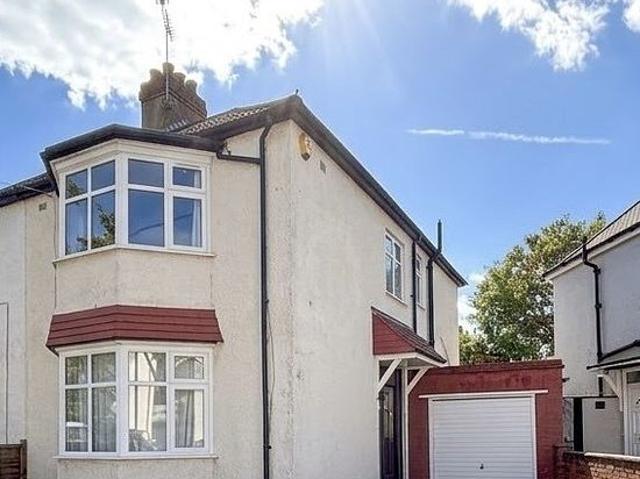 4 bedroom house in London