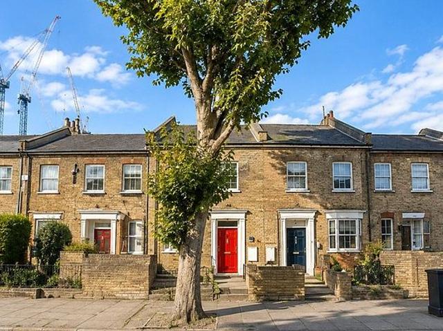 4 bedroom house in London