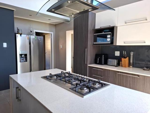 4 Bedroom House in Lorraine