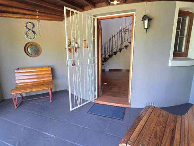 4 Bedroom House in La Provance