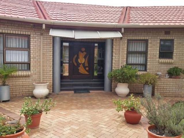 4 Bedroom House in Ladybrand
