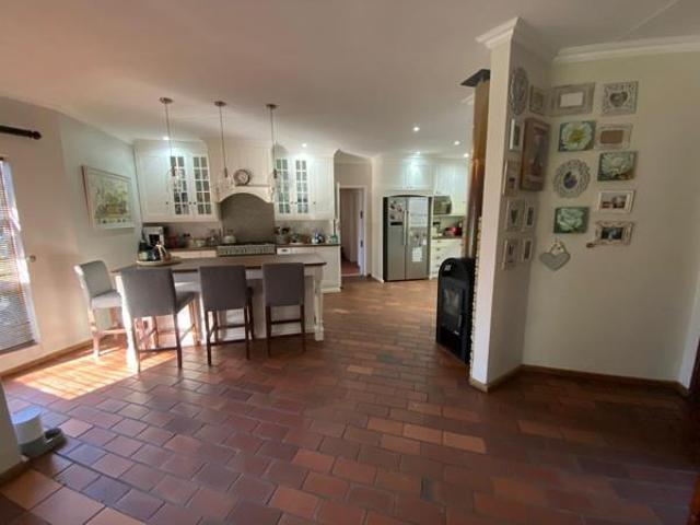 4 Bedroom House in Langenhoven Park