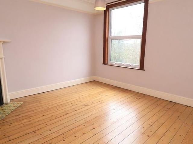 4 bedroom house in Leeds