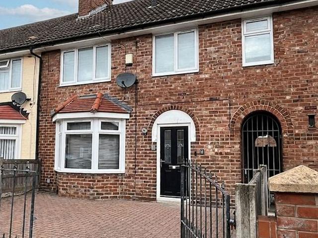 4 bedroom house in Liverpool