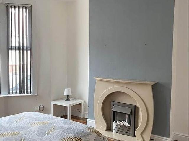 4 bedroom house in Liverpool