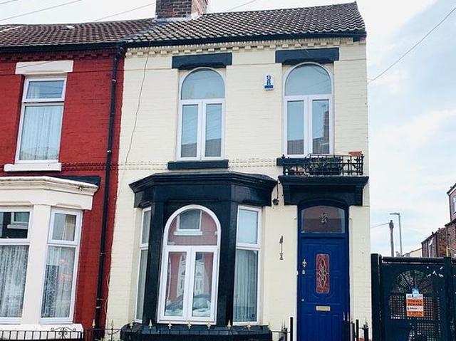 4 bedroom house in Liverpool
