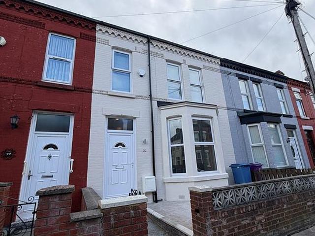 4 bedroom house in Liverpool