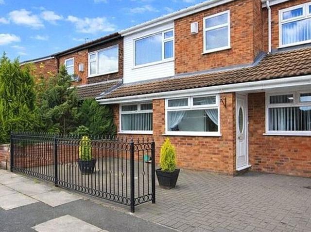 4 bedroom house in Liverpool