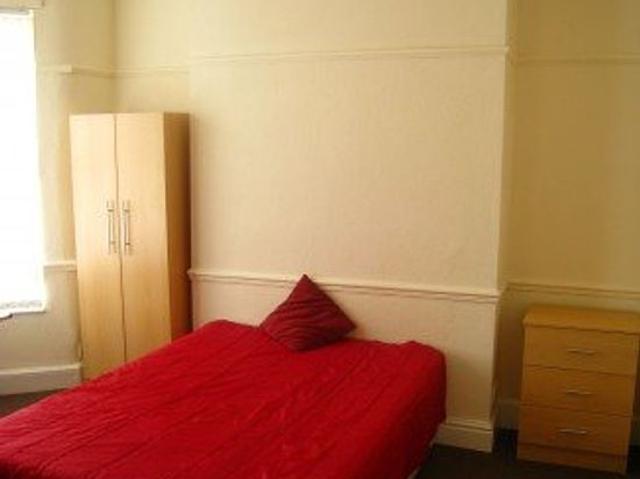 4 bedroom house in Liverpool