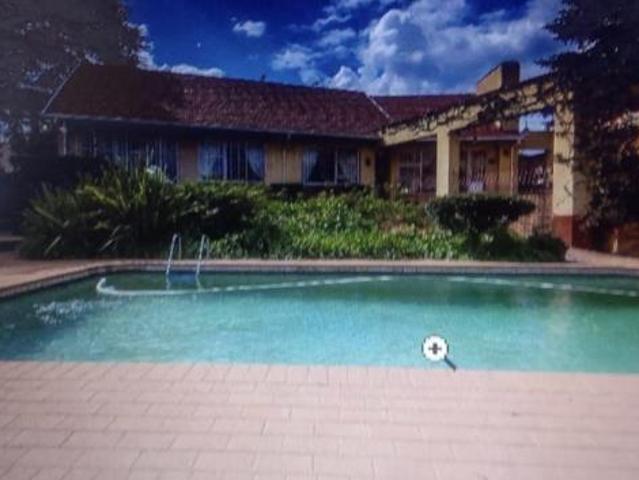 4 Bedroom House in Linmeyer