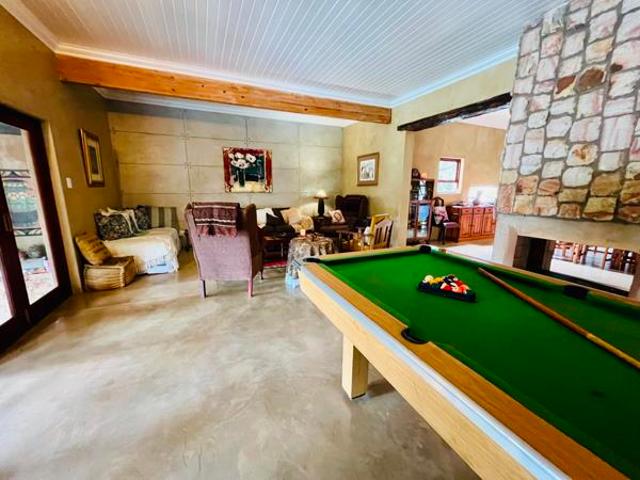 4 Bedroom House in Mnandi AH