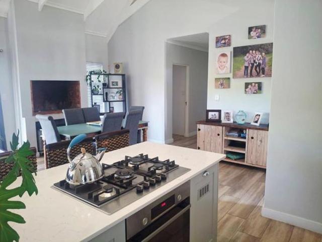 4 Bedroom House in Mount Royal Golf Estate
