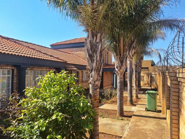4 Bedroom House in Mohadin
