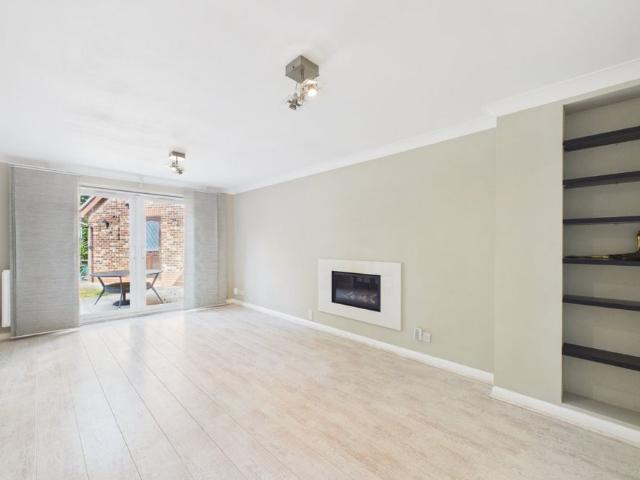 4 bedroom House in Moorhen Drive, Reading