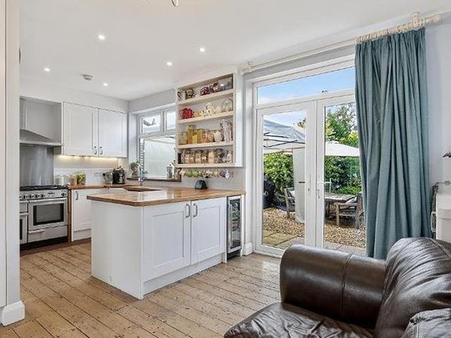 4 bedroom house in Morden