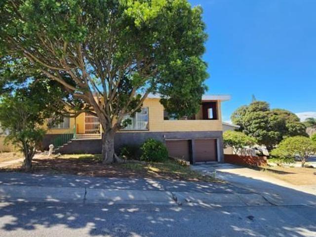4 Bedroom House in Malabar