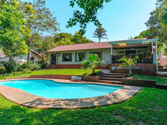4 Bedroom House in Manors