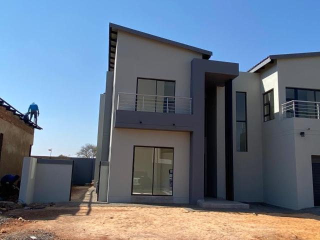 4 Bedroom House in Melodie