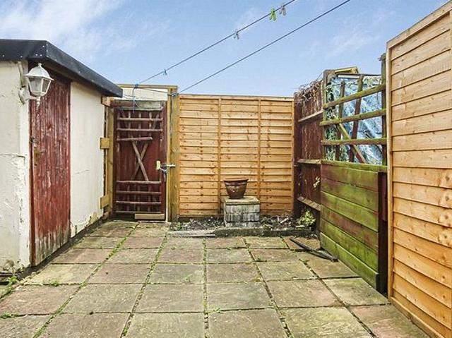 4 bedroom house in Mitcham