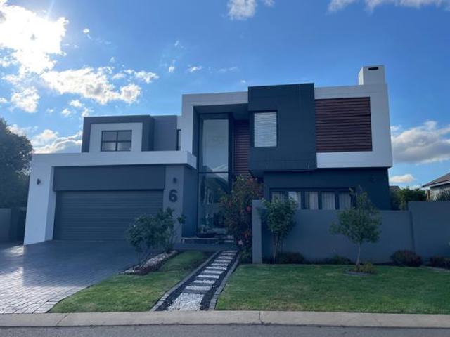 4 Bedroom House in Midstream Meadows