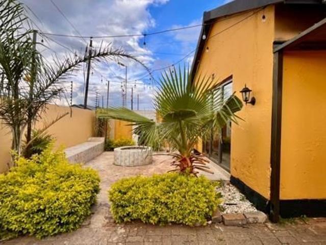 4 Bedroom House in Naledi