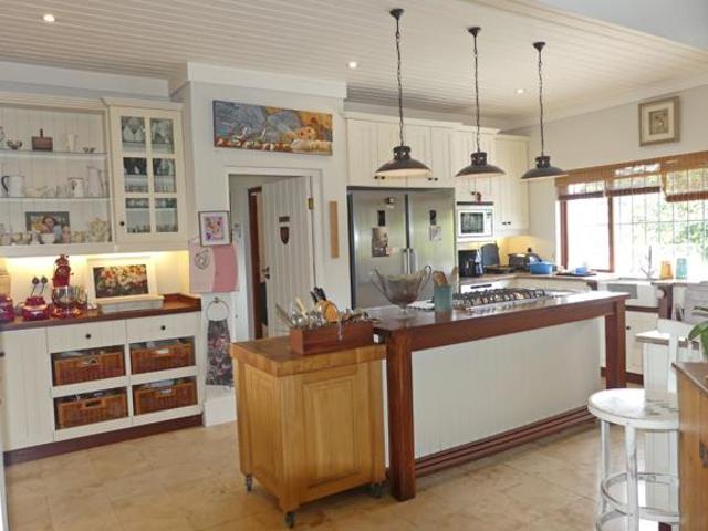 4 Bedroom House in Southbroom