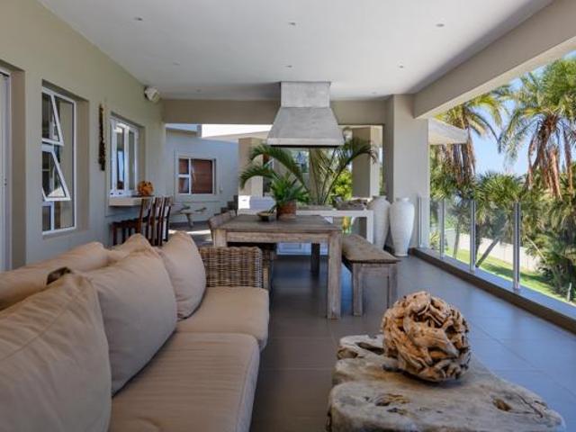 4 Bedroom House in Southbroom
