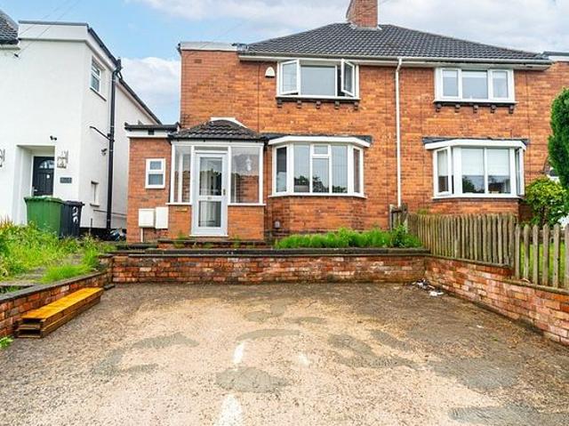 4 bedroom house in Solihull